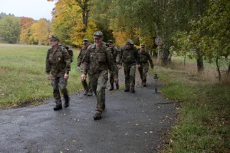 Reservisten-Marsch im Vogtland stößt auf große Resonanz - Zum 10. Internationalen Vier-Länder-Marsch waren etwa 90 Teilnehmer am Start.