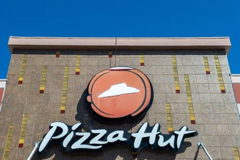 Restaurantkette Pizza Hut wird verkauft - Pizza Hut war bisher unter einem Dach mit den Fast-Food-Ketten KFC und Taco Bell.