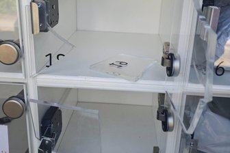 Retouren-Automat in Plauen erneut aufgebrochen: Betreiber zieht jetzt Konsequenzen - Der „Secret-Packs“-Automat in Plauen wurde aufgebrochen.