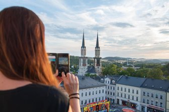 Rettung der Oelsnitzer Jakobi-Kirche: Wie geht es weiter? - Immer wieder ein beliebtes Fotomotiv: Die Türme der Oelsnitzer Jakobikirche. Um den Erhalt des Baus geht es am 14. Januar bei einem Infoabend in der Katharinenkirche.