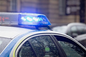 Rettungshubschrauber im Einsatz: Frontalzusammenstoß bei Elsterberg - Die B 92 in Elsterberg war am Freitagabend von etwa 18 bis nach 20 Uhr wegen eines Unfalls voll gesperrt. Foto: Alexander Pohl/imago
