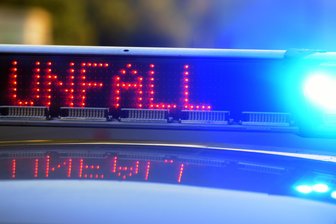 Rettungshubschrauber im Einsatz: Mädchen bei Unfall im Erzgebirge schwer verletzt - Zu einem schweren Unfall ist es am Freitag in Rittersgrün gekommen.
