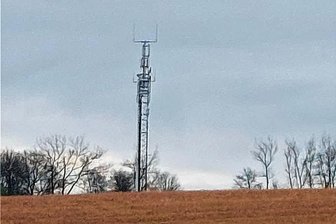 Reuther Bürger lehnen mehrheitlich neuen Funkmast in Dorfnähe ab - Einen Funkmast, wie hier auf der Stelzenhöhe, wollen die Reuther nicht in direkter Wohnortnähe haben.