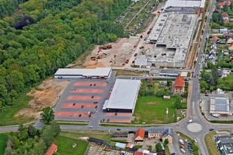 Rewe-Ansiedlung in Meerane: IHK-Experten befürchten negative Effekte bis nach Ostthüringen - Neben Lidl, Action-Markt und Getränkemarkt in der Nähe des Drews-Geländes will Rewe einziehen. 
