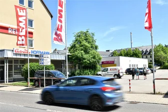 Rewe in Brand-Erbisdorf: Schließung und keine konkreten Pläne - Rewe in Brand-Erbisdorf will für einen Neubau eine Zufahrt von der B 101 aus. Diese wurde jedoch schon vor einigen Jahren abgelehnt.