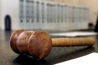 Richter schickt cholerischen Reichenbacher ins Gefängnis - Wegen Körperverletzung, Diebstahl und Verstoß gegen Bewährungsauflagen ist ein Reichenbacher (31) am heutigen Mittwoch zu einer Gefängnisstrafe von einem Jahr und fünf Monaten verurteilt worden.