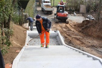 Richters Treppen in Neukirchen: Historischer Weg bald wieder komplett begehbar - In wenigen Wochen soll die wichtige Verbindung wieder offen sein.
