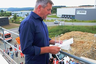 Richtfest für neue Reichenbacher Rettungswache - Für den Richtspruch war Frank Faustmann (Foto) von der bauausführenden Firma zuständig. 