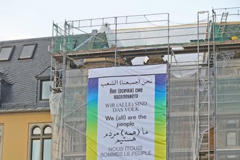 Riesenplakat auf Hauptmarkt enthüllt - 