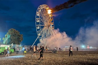 Riesenrad-Feuer auf Highfield-Festival bei Leipzig: Dutzende Menschen verletzt, 16 im Krankenhaus - erste Erkenntnisse zur Brandursache - Bei dem Unglück am Samstagabend wurden mehr as 20 Personen verletzt.