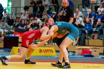 Ringer-Duo will es bei Junioren-EM wissen - Naemi Leistner (links) peilt bei der U23-EM in Baku einen Platz unter den ersten fünf an.