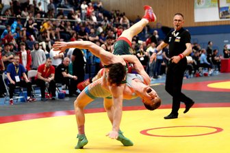 Ringerverein Thalheim: Drei Neue und zwei Rückkehrer - Finn Kühn (in Blau) soll die Lücke schließen die der Weggang von Maximilian Simon im 75-Kilo-Limit gerissen hat.