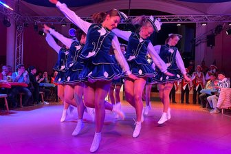 Ringethaler Carnevalsverein lässt es im Ritterhof Altmittweida krachen - Der Ringethaler Carnevalsverein (RCV) feierte am Samstag im Ritterhof in Altmittweida den Saisonauftakt.