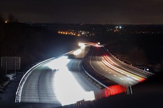 Riskanter Ausflug auf A4 bei Glauchau: 31-jähriger Mann schiebt kaputtes Fahrrad auf dem Standstreifen - 