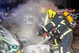 Rochlitz: Audi geht in Flammen auf -
