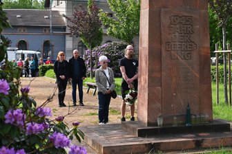 Rochlitz: Kundgebung zum Tag der Befreiung am 8. Mai - Das Gedenken zum Tag der Befreiung im Jahr 2024 am Ehrenmal am Bahnhof in Rochlitz.