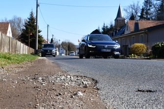 Rochlitz: Noßwitzer Weg wird für Fußgänger sicherer - Der Noßwitzer Weg in Rochlitz ist zum Teil marode. Einen Fußweg gibt es auch nicht.
