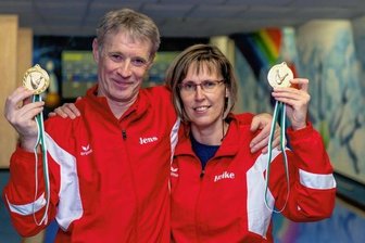Rochlitzer Ehepaar freut sich über zwei Titel - Doppeltes Glück: Heike und Jens Petzold aus Rochlitz gewannen am Sonntag zeitgleich Gold in der Altersklasse Ü50. 