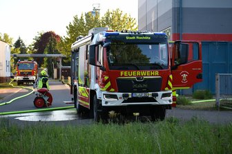 Rochlitzer Feuerwehr rückt zum Heizhaus aus: Was war da los? - Das Heizhaus der Energieversorgung Rochlitz war am Montagabend die Kulisse für eine Einsatzübung.