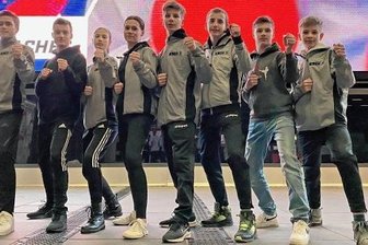 Rochlitzer Kämpfer mit intensivem Auftakt in der Eifel - Auftakt am Nürburgring: Valentin Leißner, Jonas Pötschke, Lilly Leißner, Selina Fabian, Dustin Striesche, Jonas Schneider, Moritz Jäger, Marvin Striesche (v.l.) vertraten den Karate-Do Rochlitz beim Rhein-Shiai.