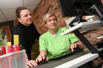 Rochlitzerinnen starten mit „Pflegeoase“ - neuer ambulanter Pflegedienst - Melanie Kurth (l.) und Anja Landgraf haben den ambulanten Pflegedienst Pflegeoase GbR in Rochlitz gegründet.