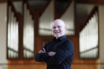 Rock, Pop und Filmmusik auf der Jehmlich-Orgel in Hohenstein-Ernstthal - Patrick Gläser gastiert mit seinem Projekt „Orgel rockt“ in der Christophorikirche