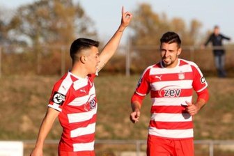 Rodas verlässt den FSV Zwickau - Manolo Rodas (l.) traf im Sachsenpokal gegen den FC Eilenburg.