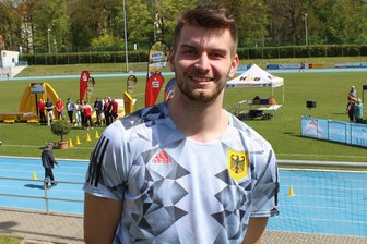 Rodel-Weltmeister beim Landkreislauf in Mittweida: „Habe aktuell wahrscheinlich mehr Ausdauer als im Winter“ - Rennrodler Timon Grancagnolo lief das erste Mal im Mittweidaer Stadion. Die Vorfreude war dabei ähnlich groß wie auf den anschließenden Grillabend bei Freunden.