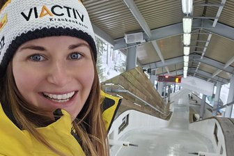 Rodel-WM in den Rocky Mountains: Eine Erzgebirgerin auf Goldsuche - Julia Taubitz steht am Start der WM-Bahn in Whistler. Von hier sind es 38 Sekunden bis ins Ziel.