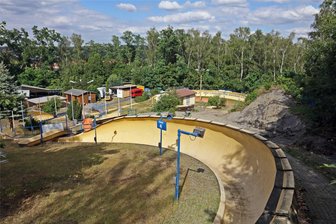 Rodeln und tanzen am Westsachsenstadion in Zwickau - Eine nicht ganz alltägliche Partylocation: die Rennrodelbahn des ESV Lok Zwickau.