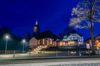 Rodewisch gewinnt Sonderpreis bei sachsenweitem Wettbewerb - 10.000 Euro bekommt Rodewisch beim Wettstreit "Ab in die Mitte! Die City-Offensive Sachsen 2020" für kreative Ideen, um Einzelhändler vor Ort zu unterstützen und so das Ortszentrum zu beleben.