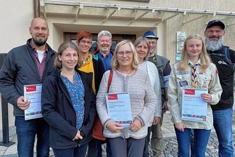 Rodewisch vergibt drei Bürgerpreise - Den Bürgerpreis erhielten Blasmusikchef Torsten Schlottke, die Ukrainehelfer von der Landeskirche Anika Khalus, Gabriele Dreßel, Christian Unger, Thea Pokorny, Maria Hafner undEnrico Weckwerth sowie die Royal Rangers Pfadfinder Celina Klingner und Thomas Gehmlich.