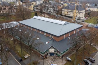 Rodewisch: Warmes Duschen bald durch die Kraft der Sonne - Die Göltzschtalhalle in Rodewisch soll eine Photovoltaik-Anlage aufs Dach bekommen.