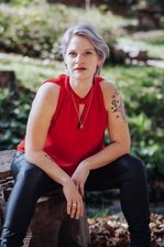 Rödlitz/Lichtenstein: Fantasyautorin liest in ihrem Heimatort - Ellen Puhl alias Nikki Reva liest am 30. August in Rödlitz.