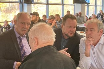 Neu gewählter FCE-Präsident: Roland Frötschner (links).