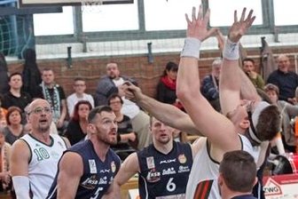 Rollstuhlbasketball: BSC Rollers bastelt am Kader für neue Saison - Kai Möller war in der Bundesliga-Hauptrunde mit 294 Punkten der erfolgreichste BSC-Korbjäger. Szene aus dem Playoff-Halbfinale gegen das Team Thüringen.