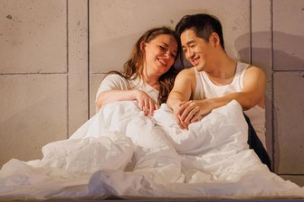 „Roméo et Juliette“ neu an der Semperoper: Musik rettet die eklatant schwache Inszenierung - Tuuli Takala als Juliette und Kang Wang als Roméo.