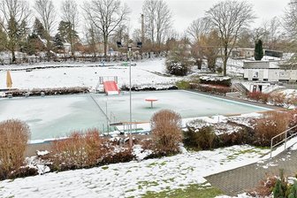 Romanusbad Siebenlehn: Arbeiten sollen im Frühjahr beginnen - Die Sanierung des Siebenlehner Romanusbades soll im Frühjahr beginnen. 