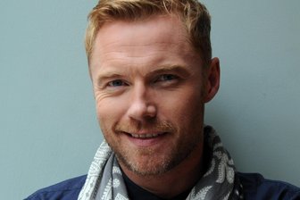 Ronan-Keating-Konzert in Zwickau: Wo man parken kann – und wer zuvor einheizt - Der irische Sänger Ronan Keating kommt am Samstag auf die Freilichtbühne.