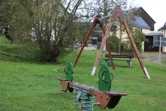 Rosenbach möbelt in seinen Ortsteilen nach und nach die Spielplätze auf - Der Spielplatz in Demeusel wird neu gestaltet.
