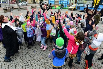 Rosenmontag - Markt in Kinderhand -