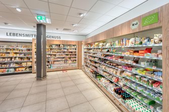 Rossmann Frankenberg: Neu gestaltete Filiale öffnet länger - Mehr Auswahl finden die Kunden künftig im „enerBiO-Sortiment“.