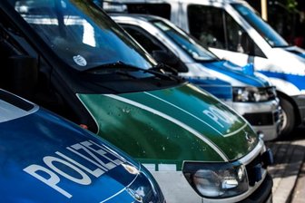 Roßwein: Mit Hakenkreuz und Davidstern versehene Puppe hängt von Brücke -