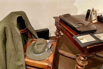 Rot-Kreuz-Museum Beierfeld: Erste Sonderschau, die vom Thema abweicht - So könnte es ausgesehen haben, in der Stube von Anton Günther. Aber es sind keine Originale.