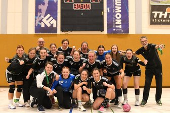 Rotation läuft zuhause heiß: Weißenborner Damen feiern Kantersieg gegen Klotzsche und revanchieren sich eindrucksvoll - Zuhause eine Macht: Die Handballerinnen des SV Rotation bejubeln den 37:24-Erfolg gegen die SG Klotzsche. Es war der sechste Sieg im siebten Heimspiel der Saison, dazu kommt ein Unentschieden.