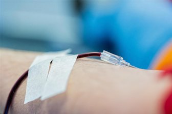 Rotes Kreuz bietet in Chemnitz Sondertermine für Blutspende zur Weihnachtszeit - Das Deutsche Rote Kreuz bietet Sondertermine für Blutspenden in der Weihnachtszeit.