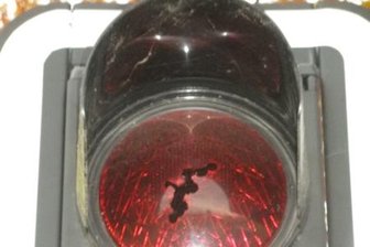 Rotlicht an Zwickauer Bahnübergang beschossen -