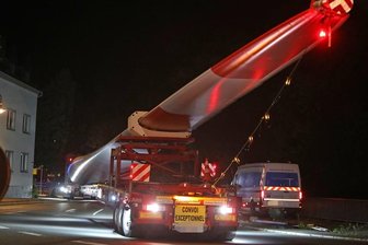 Rotorblätter nach Gersdorf transportiert - 