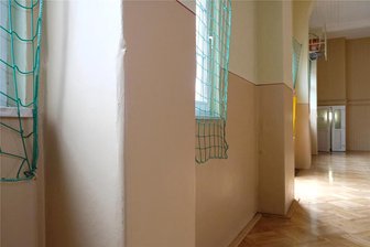 Rotschau: 20.000 Euro für Prallschutz in der Turnhalle nötig - Die Pfeiler und Wände ohne Prallschutz sind Stein des Anstoßes in der Turnhalle in Rotschau.