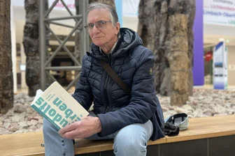 „Rudolf, der Bauer“: Chemnitzer legt ersten Band einer Chemnitz-Saga vor und schreibt damit Geschichte - Gerd Kappel ist seit vielen Jahren an der Geschichte seiner Heimatstadt interessiert. Regelmäßig besucht er das Tietz.